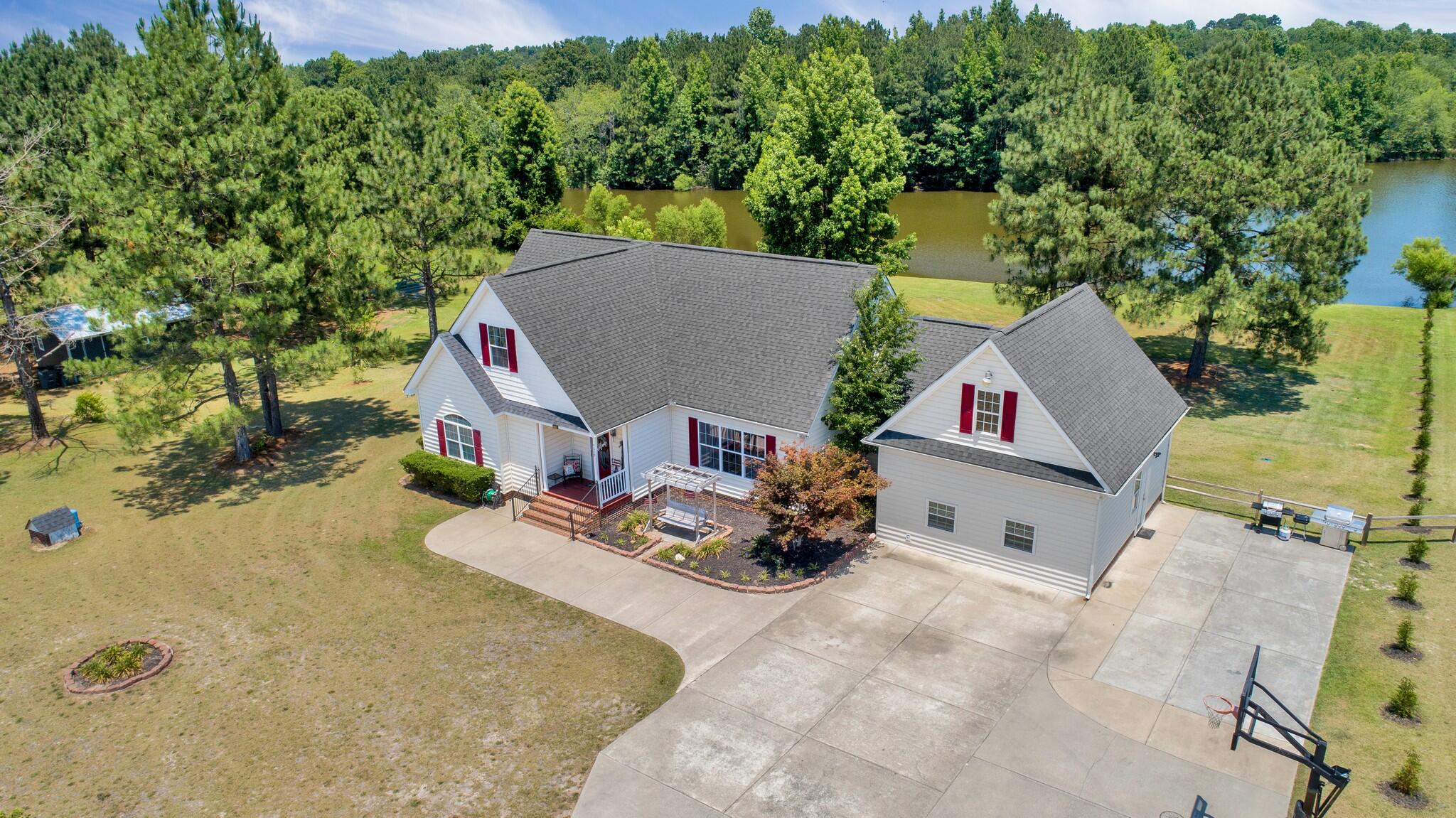 204 North Cromwell Road Savannah, GA 31410 - Photo 37 of 40 4609 Lobelia drone (2 of 12)