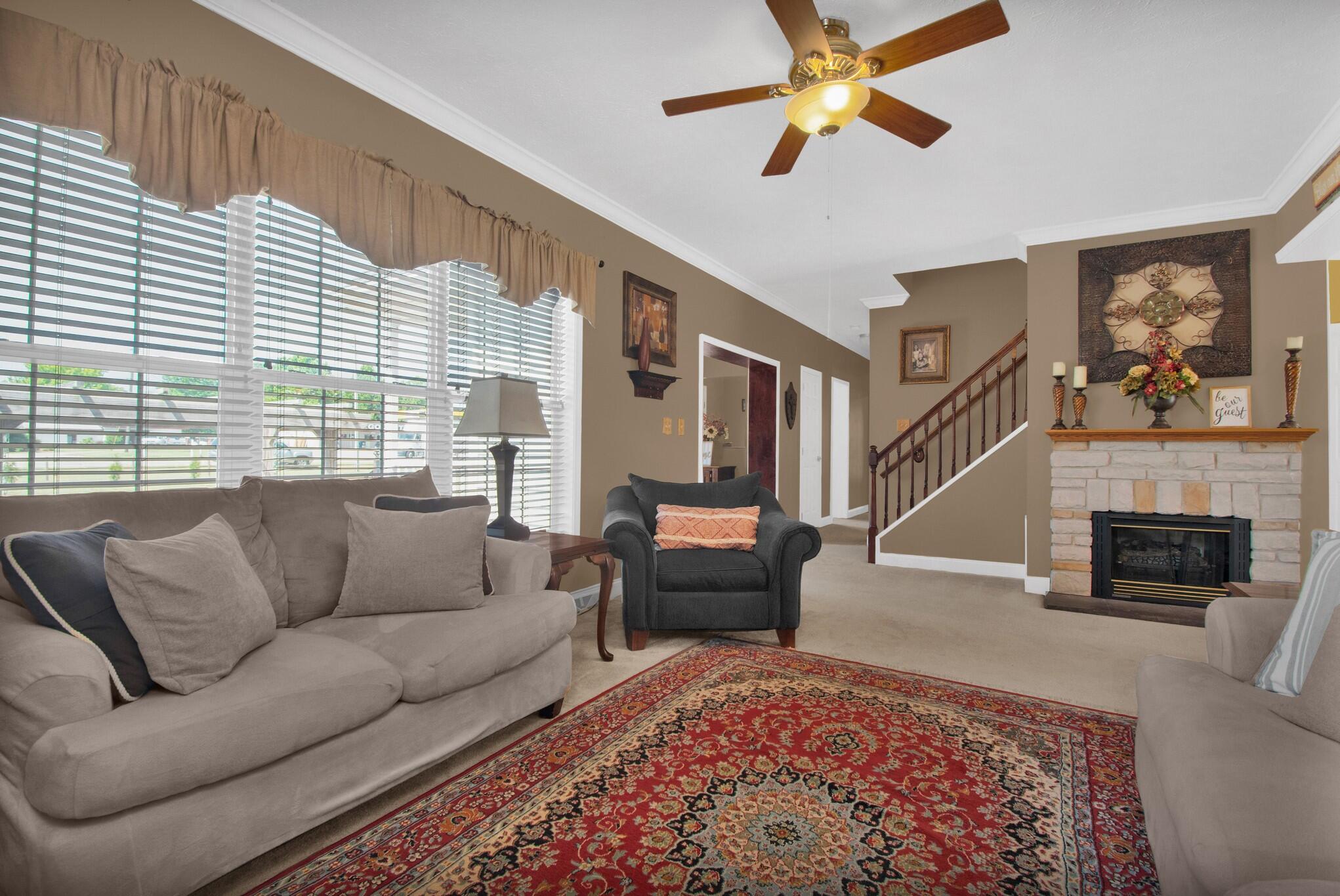 204 North Cromwell Road Savannah, GA 31410 - Photo 6 of 40 4609 Lobelia Rd (8 of 42)