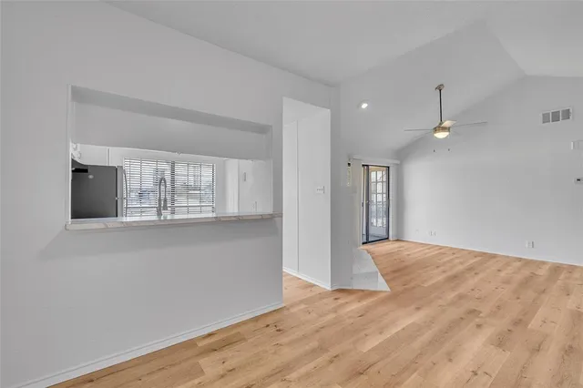 $1,400 | 6034 Stoneybrook Drive, Fort Worth, TX 76112