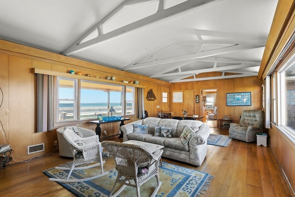 188 Menauhant Road Falmouth, MA 02536 - Photo 14 of 32