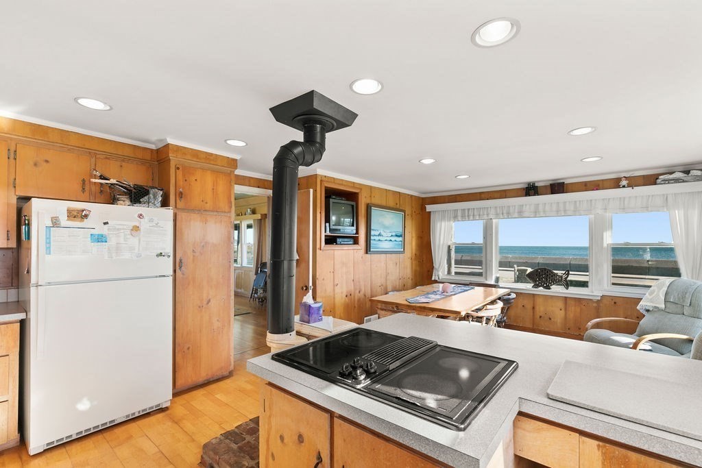 188 Menauhant Road Falmouth, MA 02536 - Photo 9 of 32