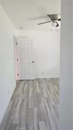 $2,650 | 17615 Victory Boulevard, Lake Balboa, CA 91406