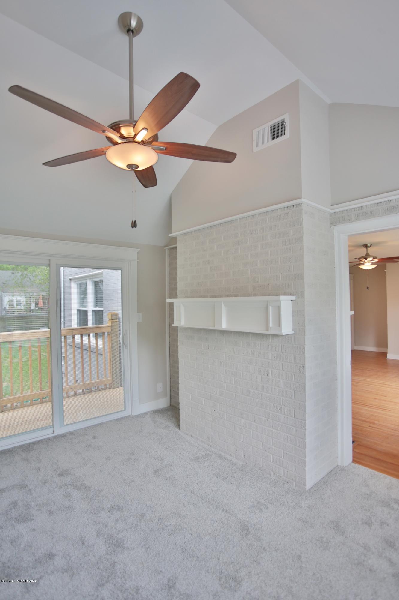 218 Hemingway Road Louisville, KY 40207 - Photo 16 of 52 16