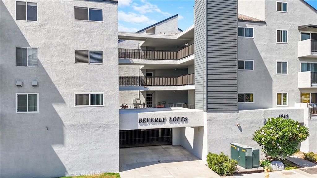 1919 East Beverly Way Long Beach, CA 90802 - Photo 1 of 31 1919 E. Beverly Way