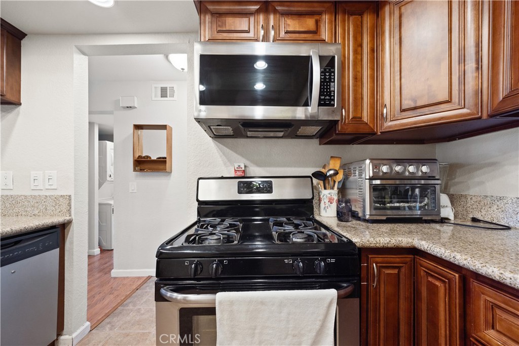 1919 East Beverly Way Long Beach, CA 90802 - Photo 11 of 31