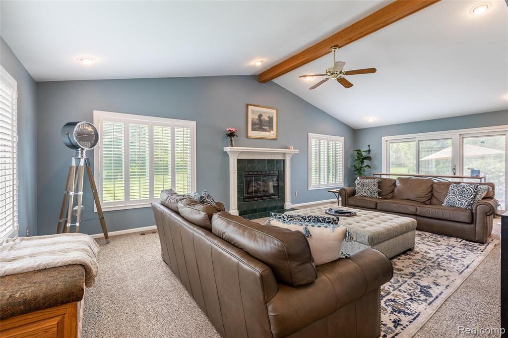 1202 Lakeview Drive Rochester Hills, MI 48306 - Photo 14 of 34