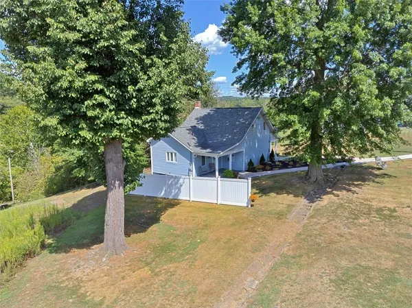 a house view with a outdoor space