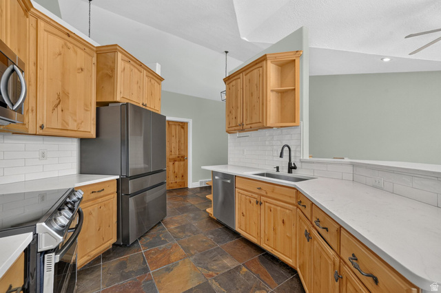 7422 North Castle Rock Road Eagle Mountain, UT 84005 - Photo 8 of 42