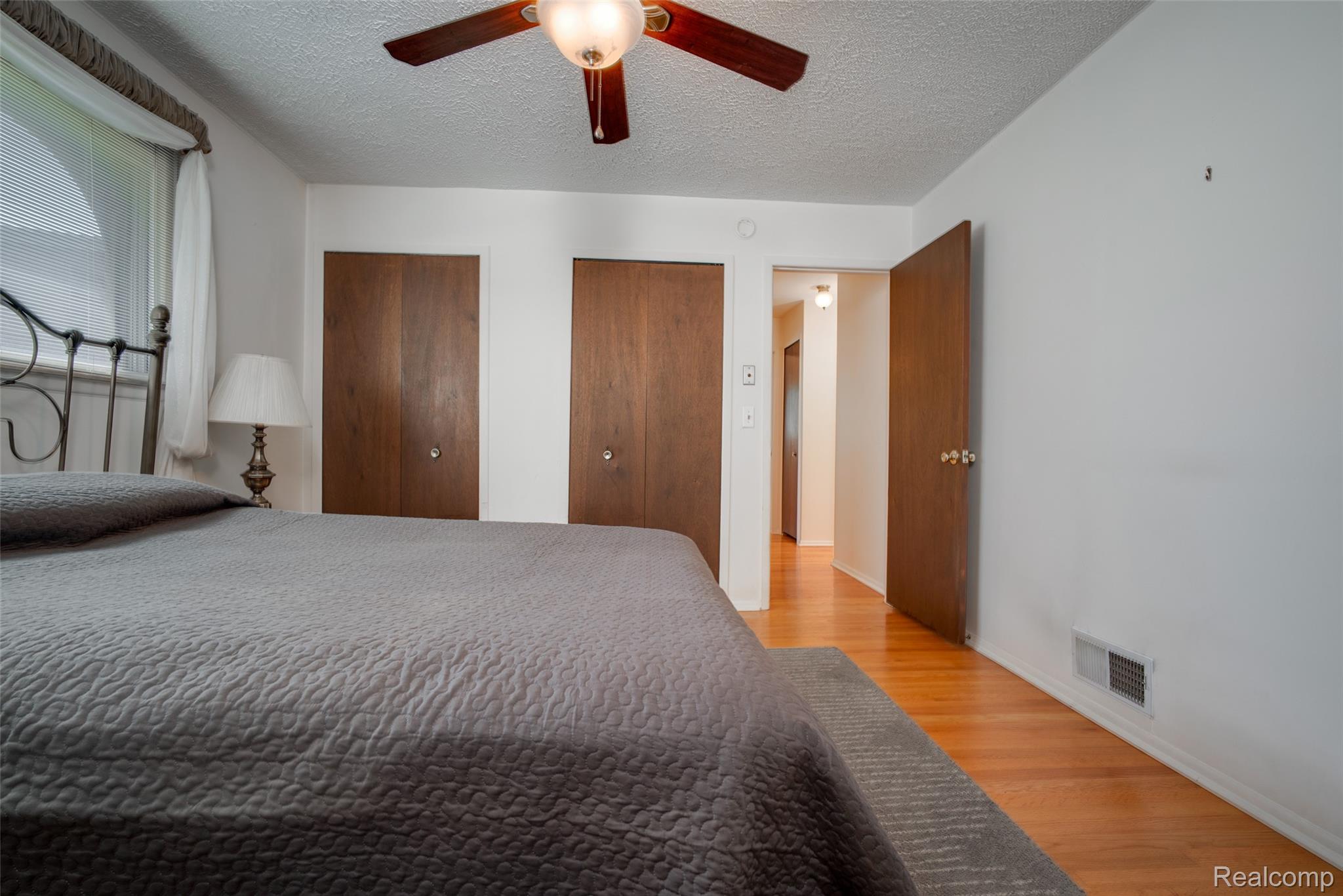 42929 Versailles Road Canton, MI 48187 - Photo 20 of 35 20.jpg