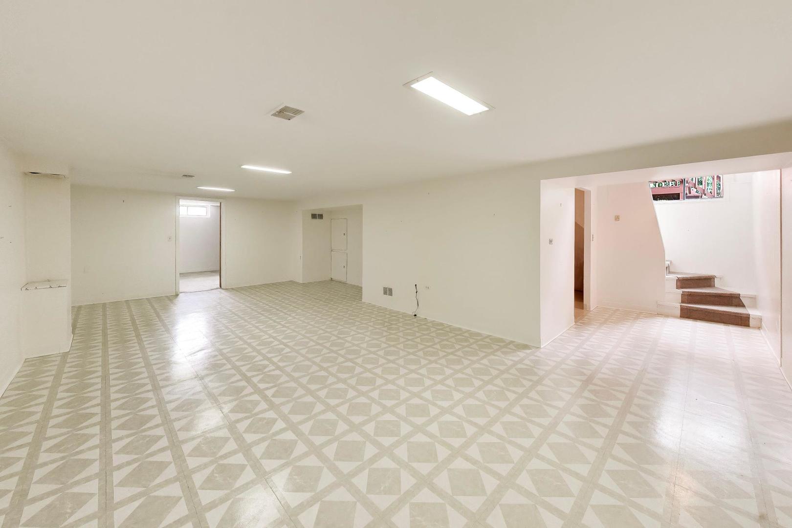 7338 Beckwith Road Morton Grove, IL 60053 - Photo 32 of 51 Gallery Image 32