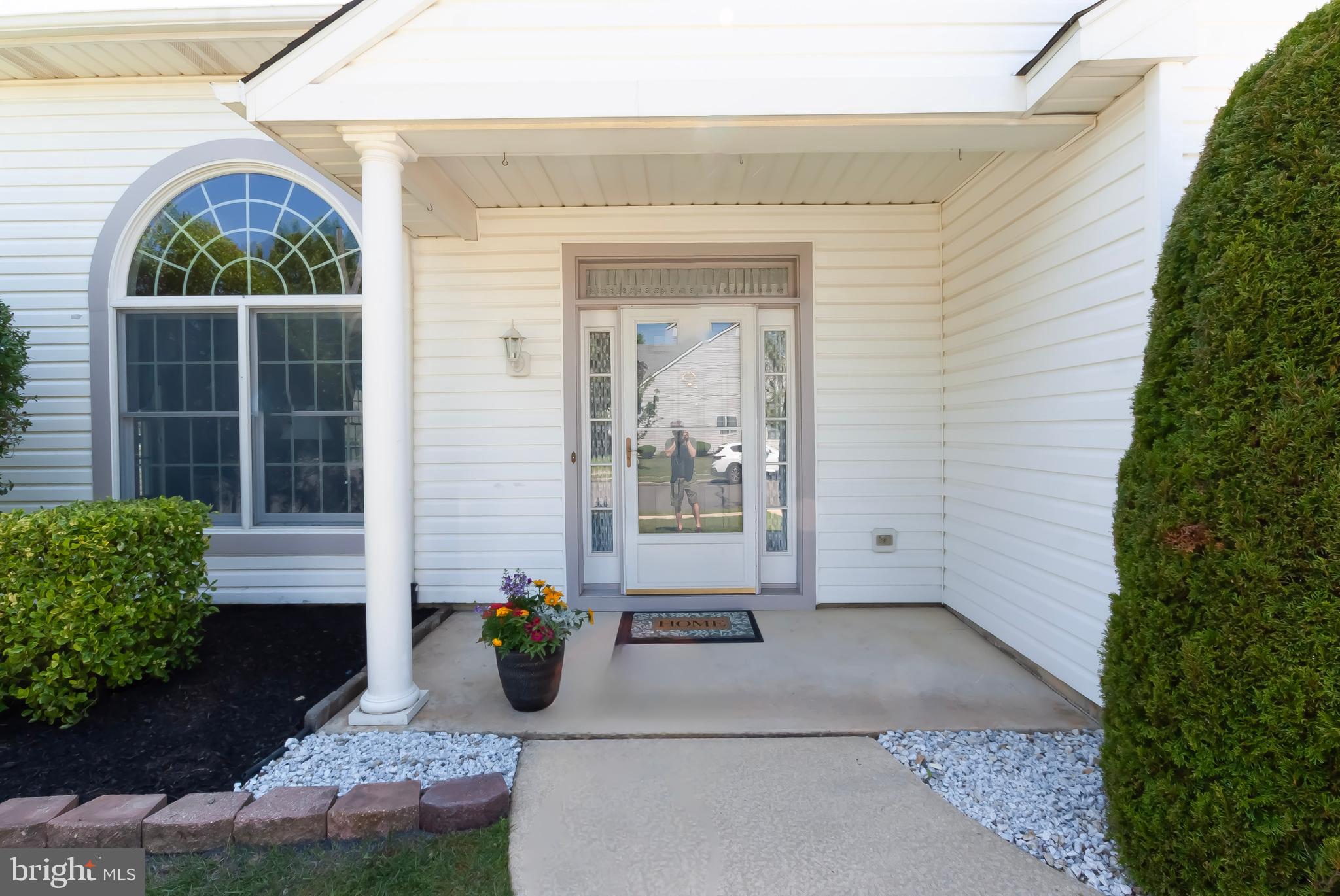 89 Lantern Lane Columbus, NJ 08022 - Photo 3 of 55 Exterior Front