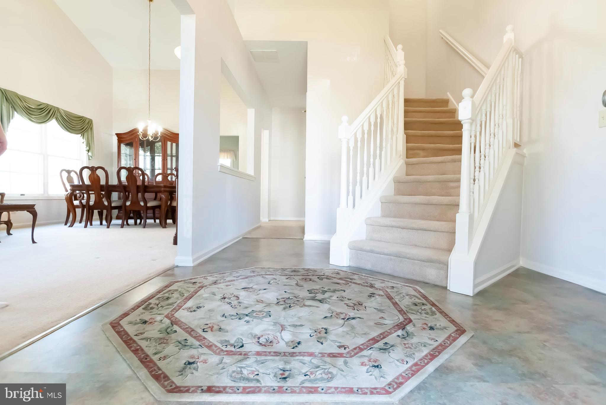 89 Lantern Lane Columbus, NJ 08022 - Photo 4 of 55 Foyer
