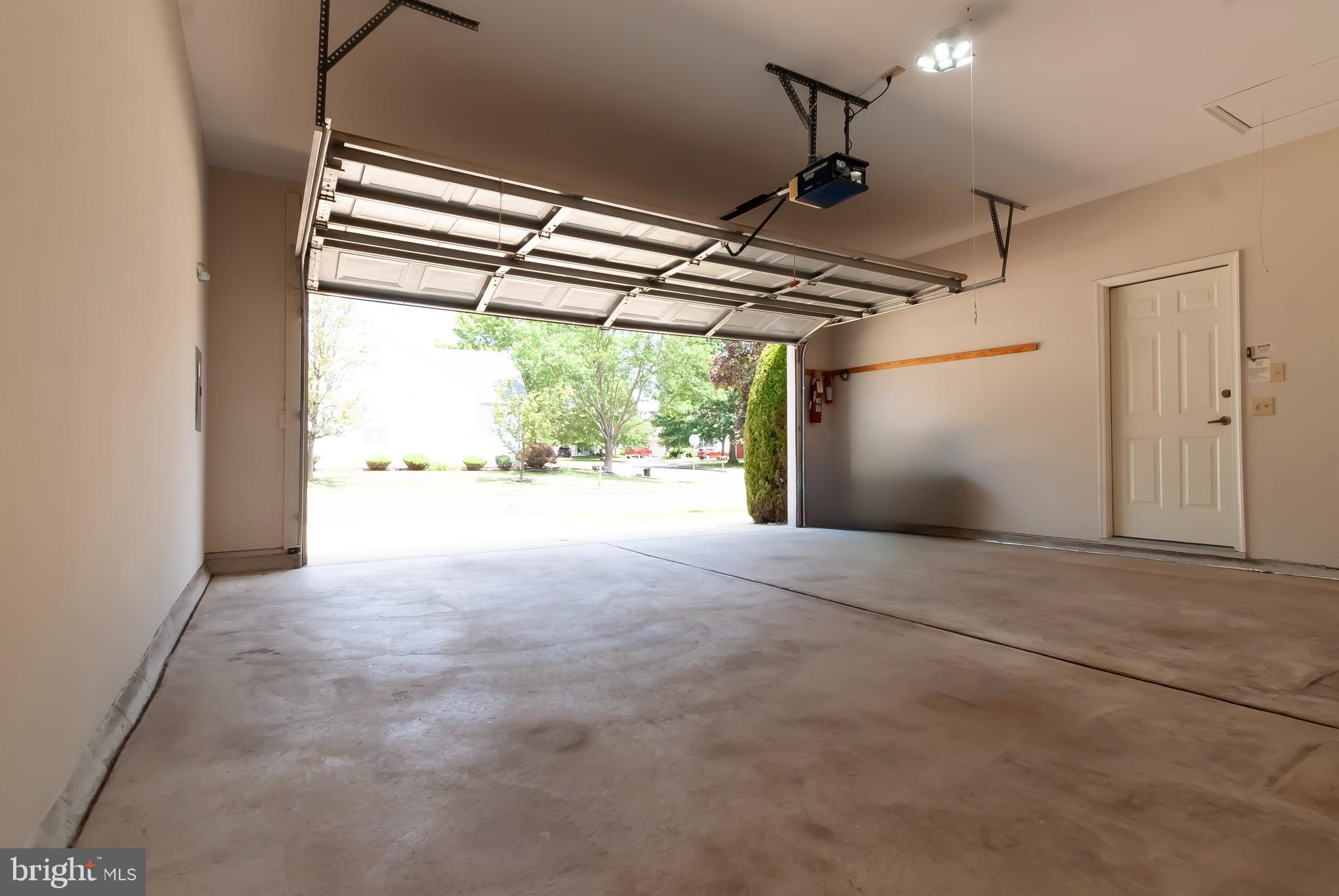 89 Lantern Lane Columbus, NJ 08022 - Photo 44 of 55 a view of a room with wooden floor and windows