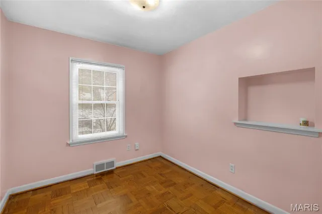 $1,700 | 2932 Delavan Drive, St. Louis, MO 63121