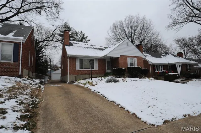 $1,700 | 2932 Delavan Drive, St. Louis, MO 63121