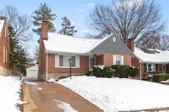 $1,700 | 2932 Delavan Drive, St. Louis, MO 63121