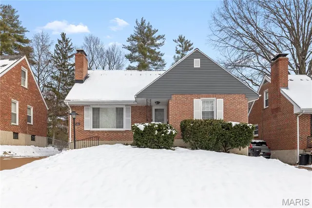 $1,700 | 2932 Delavan Drive, St. Louis, MO 63121