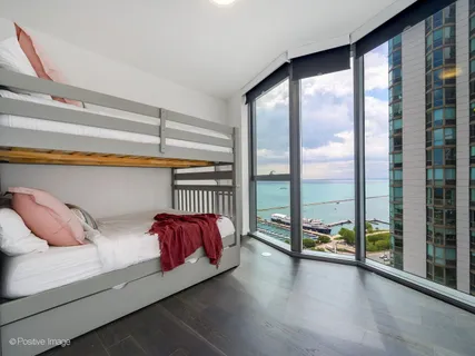 $895,000 | 211 North Harbor Drive, Unit 1801, Chicago, IL 60601