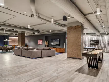 $895,000 | 211 North Harbor Drive, Unit 1801, Chicago, IL 60601