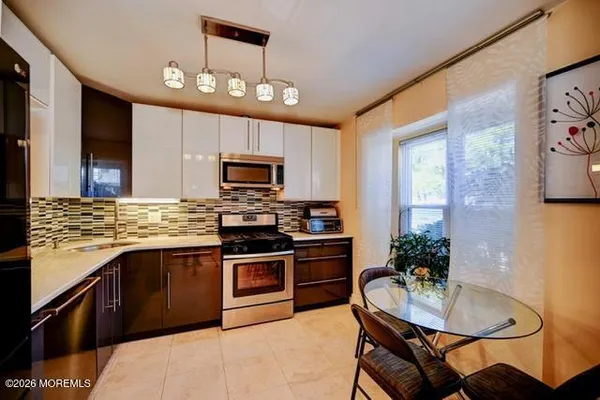 $348,000 | 60 Renee Court, Jackson, NJ 08527