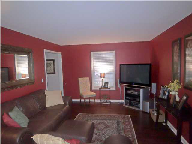 1520 Brixton Road Evansville, IN 47710 - Photo 3 of 17 Gallery Image 3