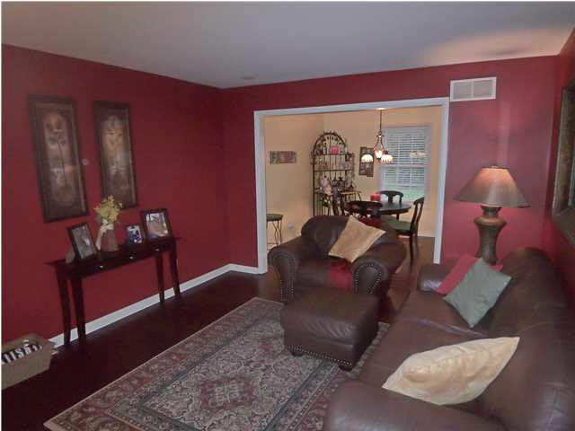 1520 Brixton Road Evansville, IN 47710 - Photo 4 of 17 Gallery Image 4
