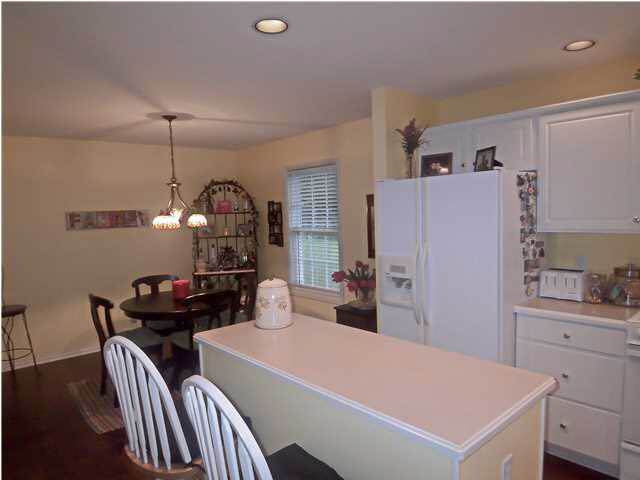 1520 Brixton Road Evansville, IN 47710 - Photo 7 of 17 Gallery Image 7