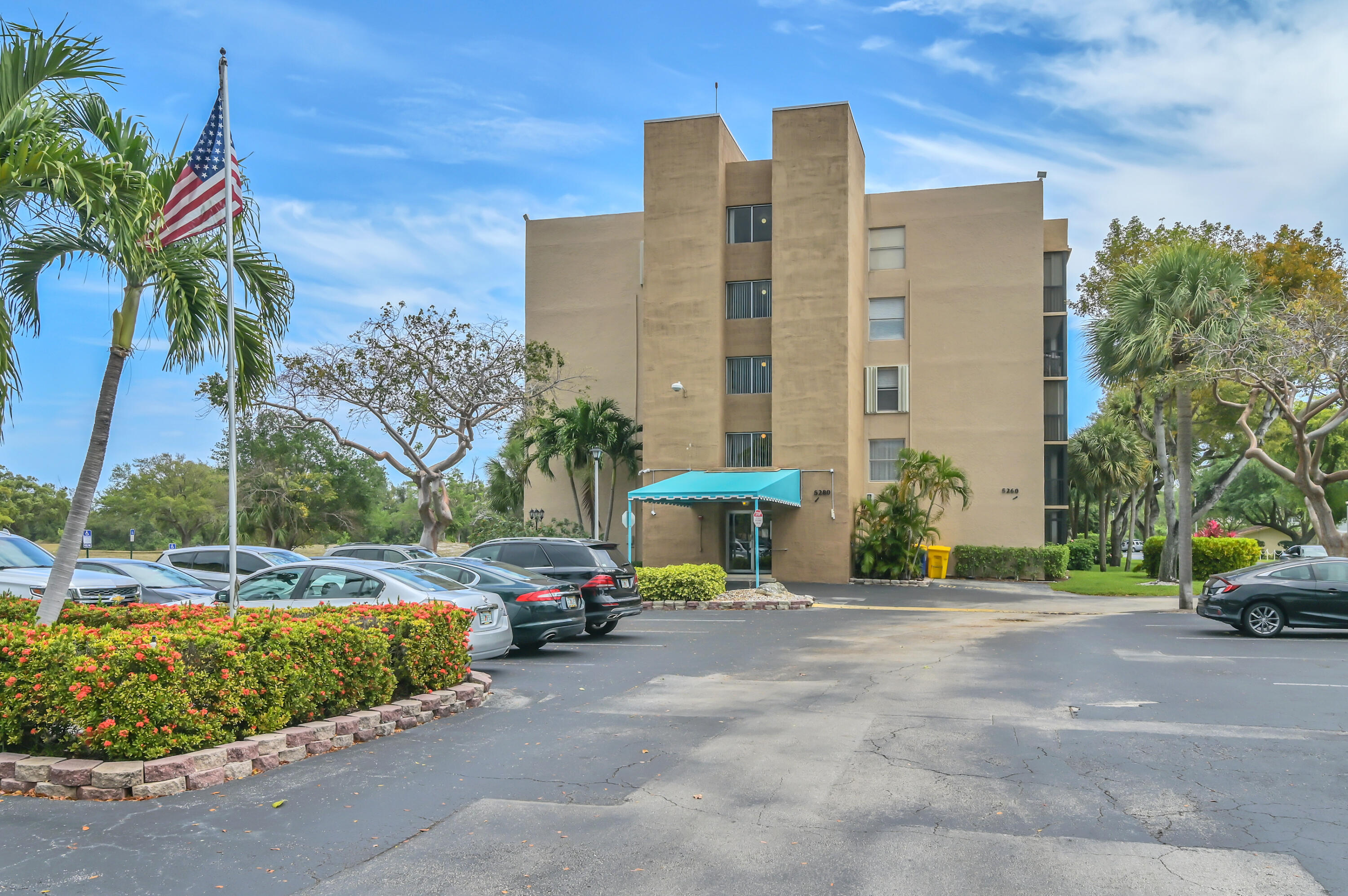 5260 Northwest 2nd Avenue, Unit 301 Boca Raton, FL 33487 - Photo 33 of 39 02 Front 02 (1)