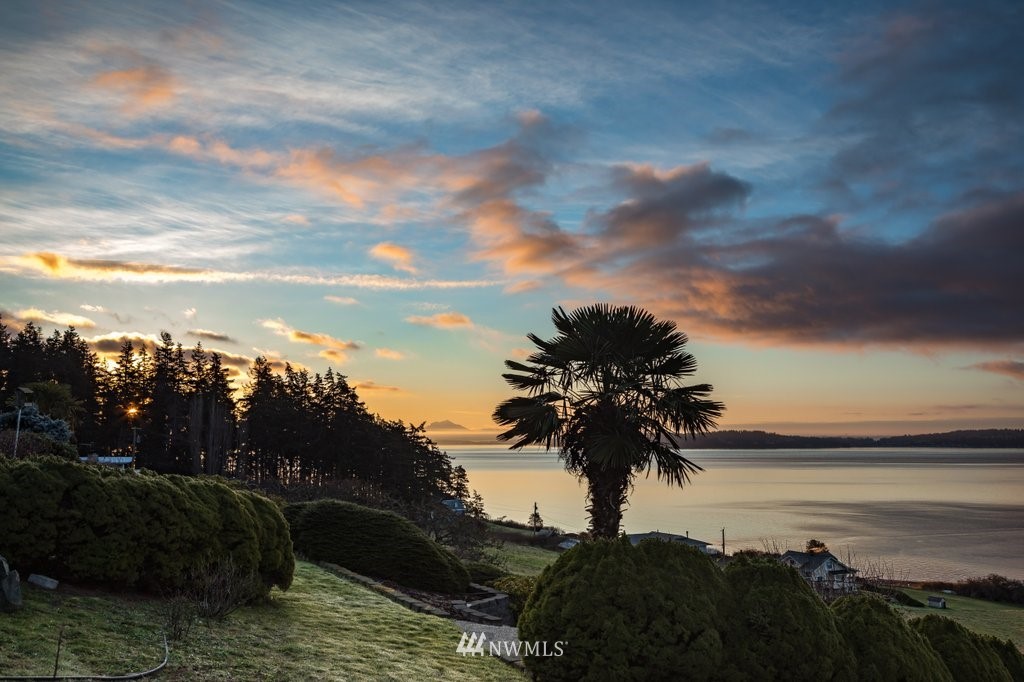 1860 East Hunskor Road Oak Harbor, WA 98277 - Photo 3 of 40