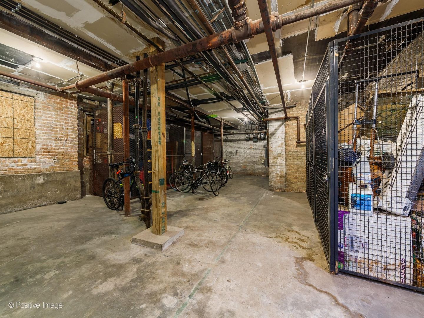 7025 North Sheridan Road, Unit 2E Chicago, IL 60626 - Photo 15 of 18 Gallery Image 15