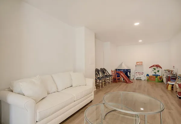 $6,000 | 116 Martins Point Drive, Wando, SC 29492