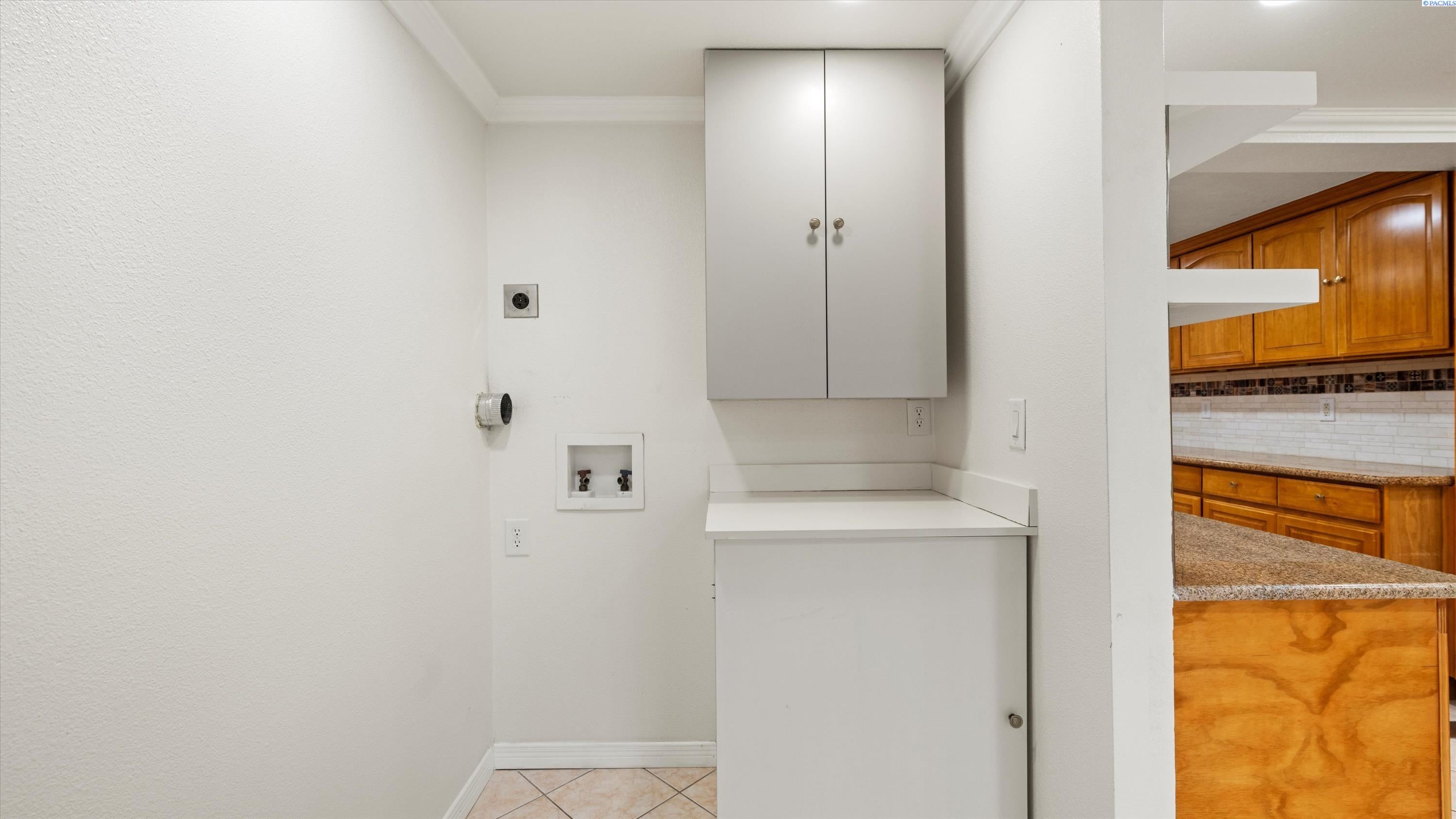 9121 Taylor Flats Road Pasco, WA 99301 - Photo 11 of 49 Gallery Image 11