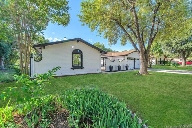 $375,000 | 7714 Green Glen Drive, San Antonio, TX 78255