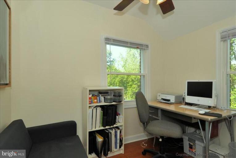 10004 Raynor Road Silver Spring, MD 20901 - Photo 18 of 29 Bedroom #3