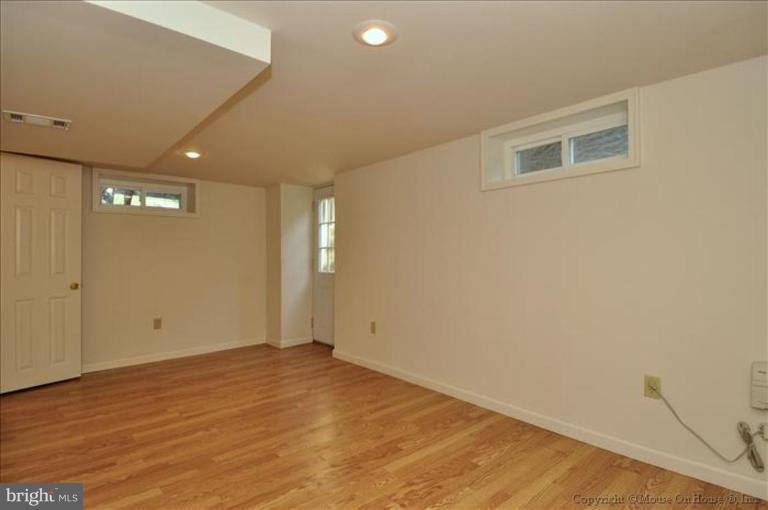 10004 Raynor Road Silver Spring, MD 20901 - Photo 21 of 29 Recreation Room