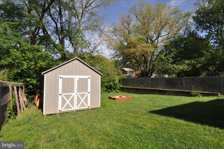 10004 Raynor Road Silver Spring, MD 20901 - Photo 27 of 29 Shed