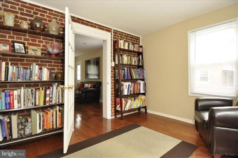 10004 Raynor Road Silver Spring, MD 20901 - Photo 29 of 29 Den