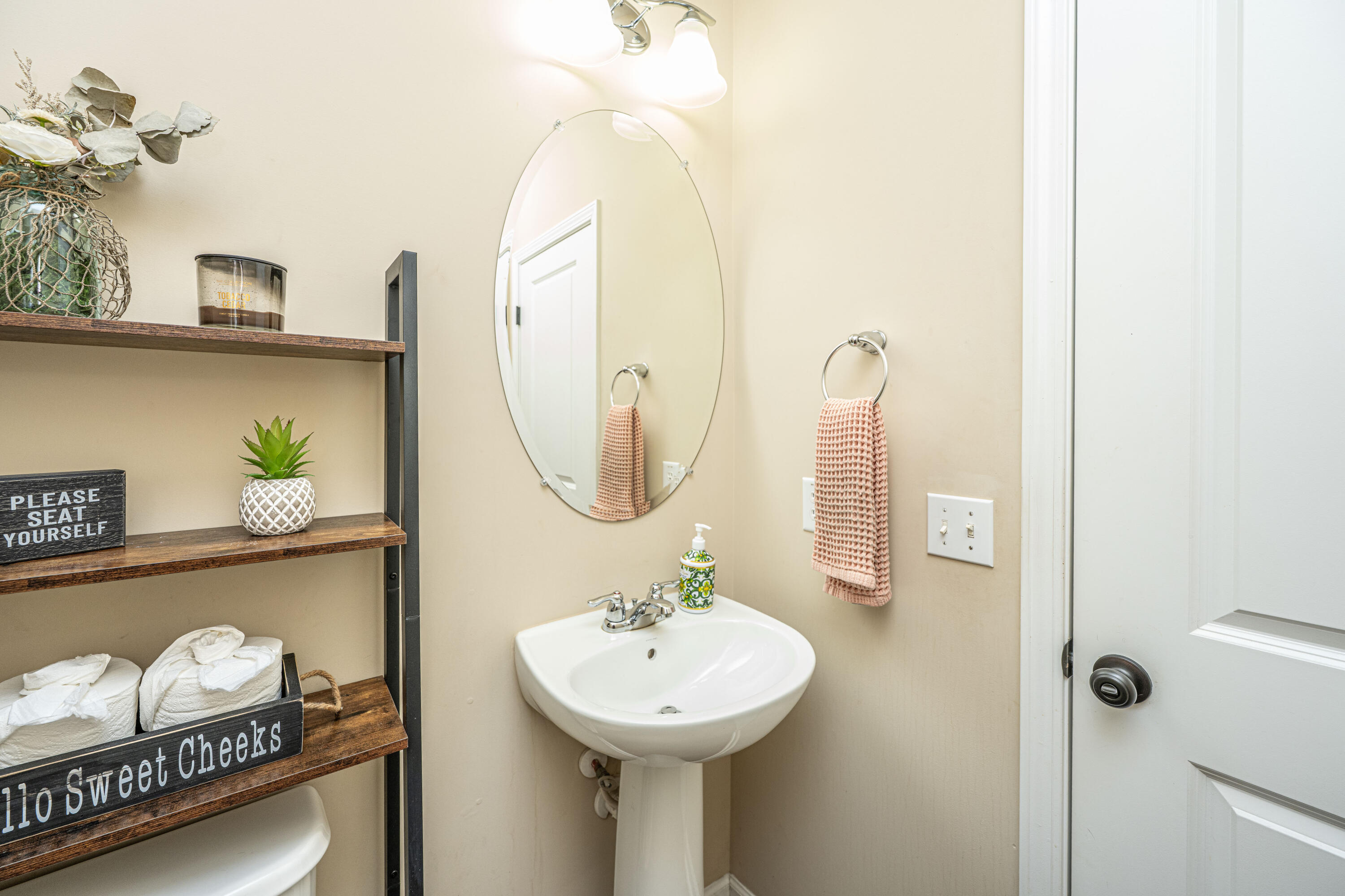 8518 Marsh Overlook North Charleston, SC 29420 - Photo 15 of 31 8518MarshOverlook024