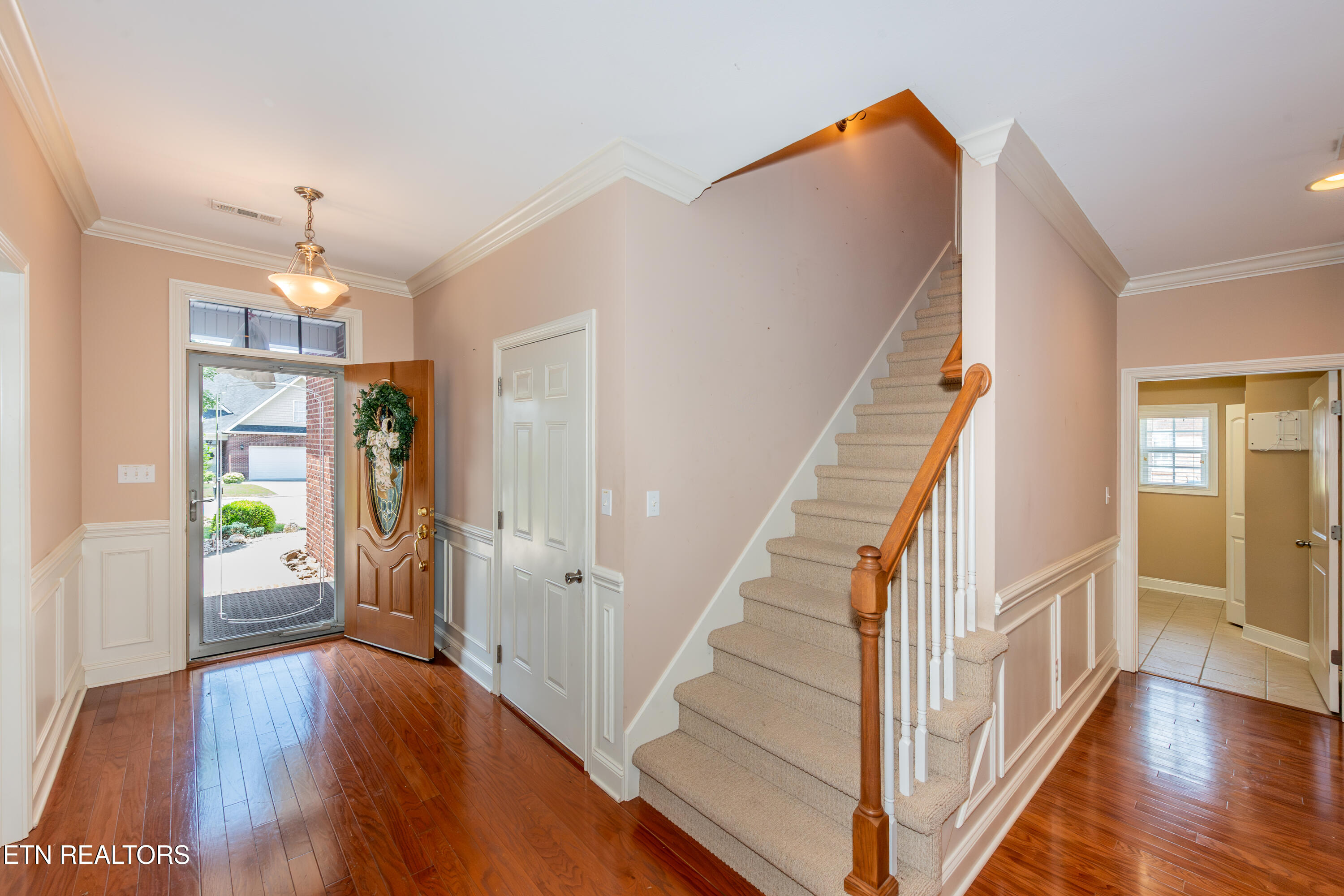 120 Meridian Way Clinton, TN 37716 - Photo 4 of 47 DSC_3889-Edit