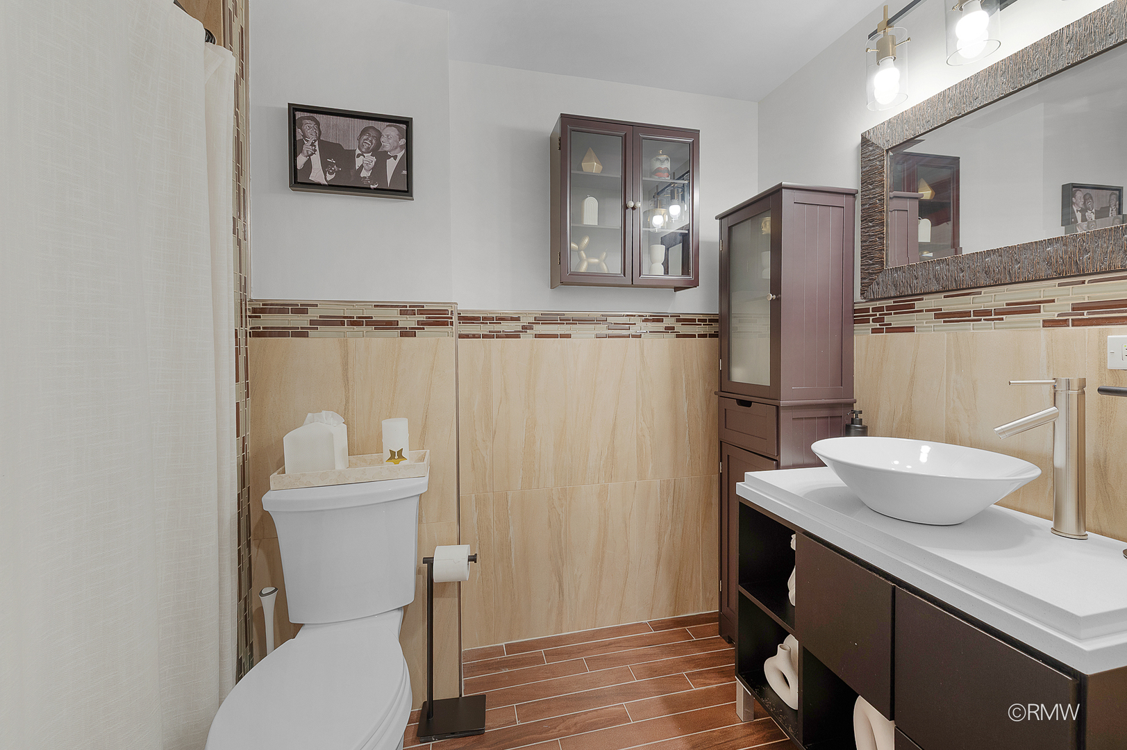 2459 Nicola Court Addison, IL 60101 - Photo 18 of 35 a bathroom with a sink toilet and shower