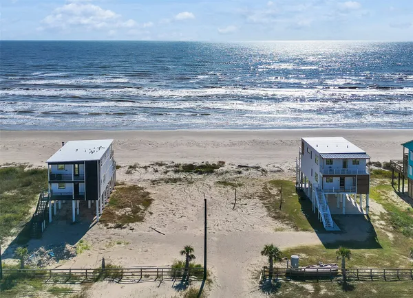 $1,900,000 | 10602-10614 Bluewater Highway, Freeport, TX 77541