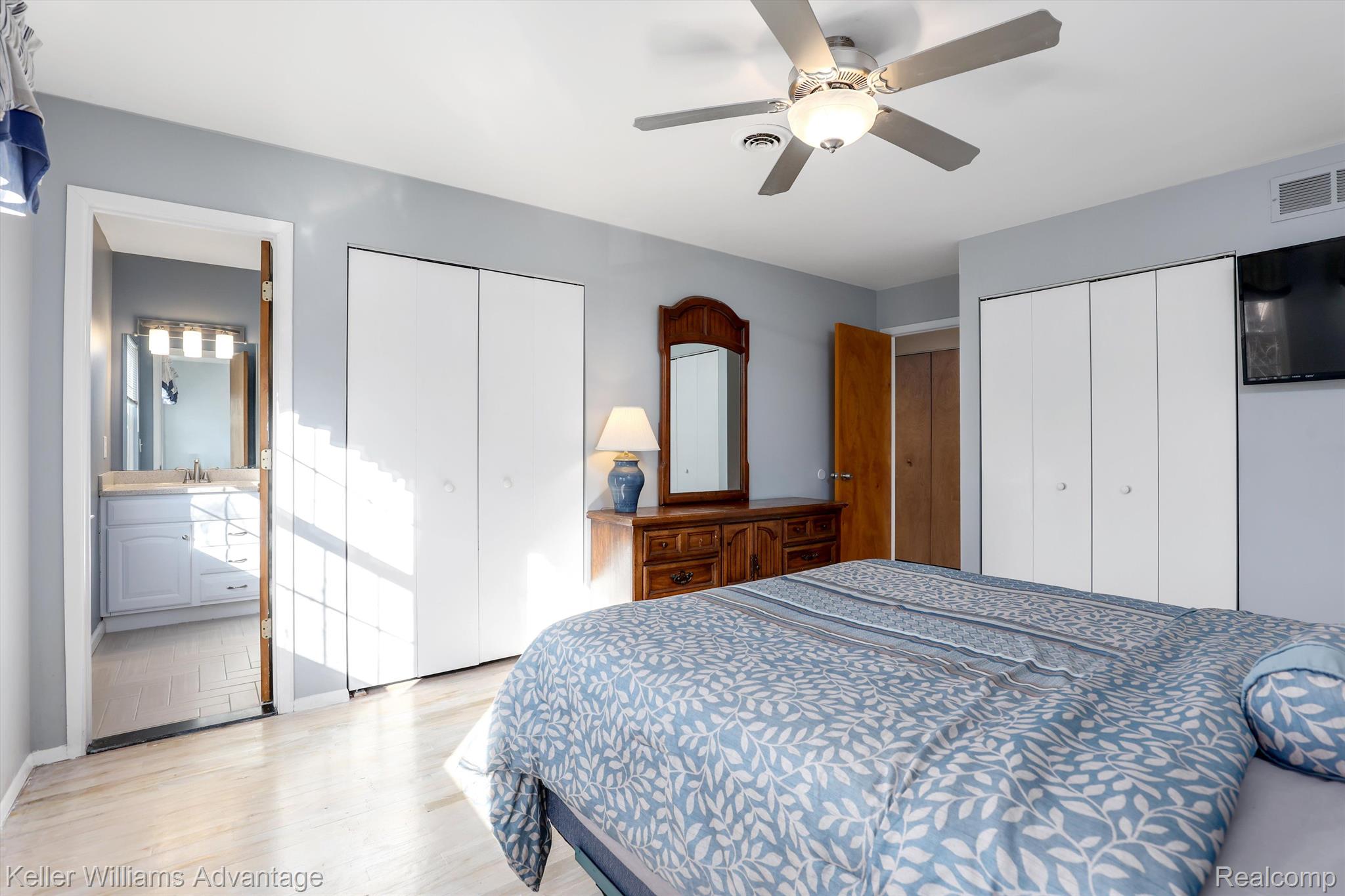 42448 Park Ridge Road Novi, MI 48375 - Photo 17 of 26 Primary bedroom has en suite full bath