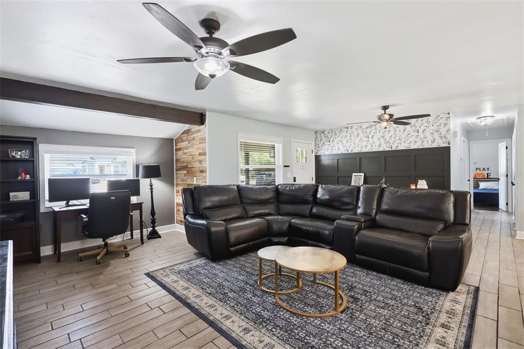 135 Caracas Road DeBary, FL 32713 - Photo 4 of 25