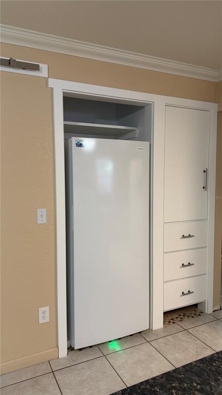 655 Murphy Road Winter Springs, FL 32708 - Photo 13 of 20 a view of a closet area