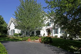 2 Warson Hills Lane St. Louis, MO 63124 - Photo 1 of 19