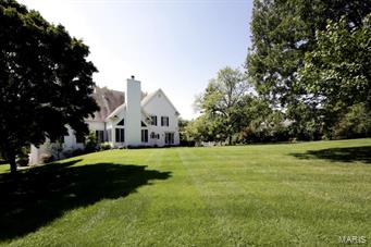 2 Warson Hills Lane St. Louis, MO 63124 - Photo 2 of 19