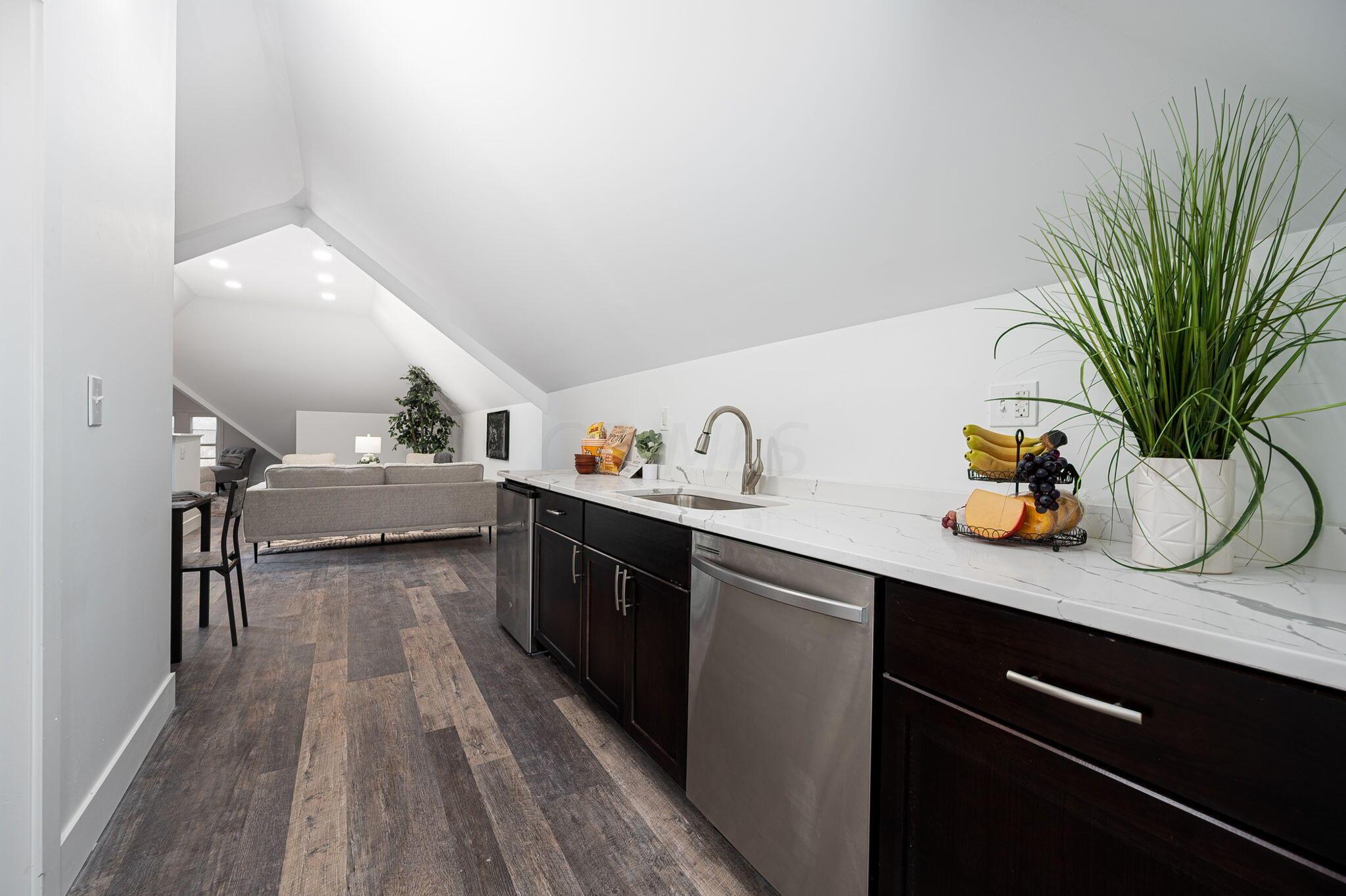 1256 Neil Avenue Columbus, OH 43201 - Photo 30 of 32 1256 1/2 Neil