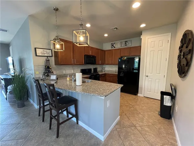 $6,800 | 7631 Jacaranda Lane, Naples, FL 34114