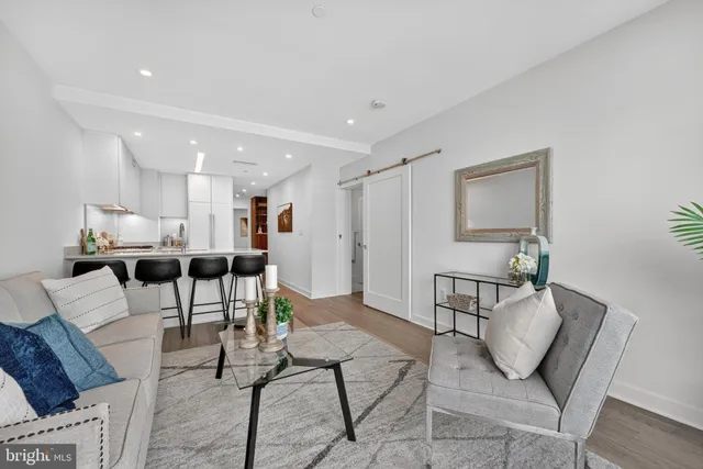 $2,850 | 37 L Street Southeast, Unit A701, Washington, DC 20003