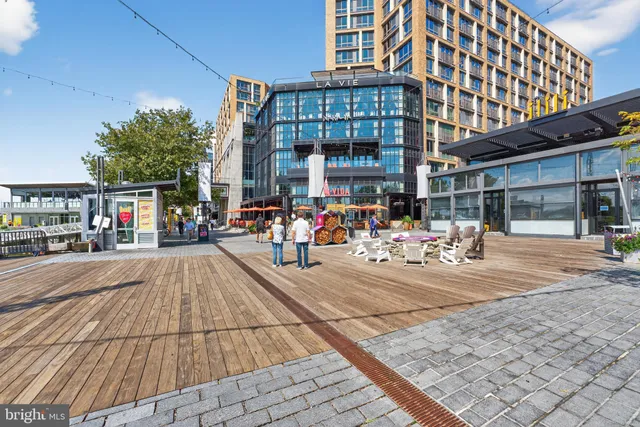 $2,850 | 37 L Street Southeast, Unit A701, Washington, DC 20003